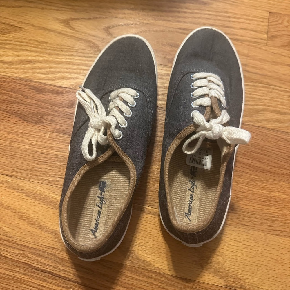 American Eagle Gray Canvas Sneakers